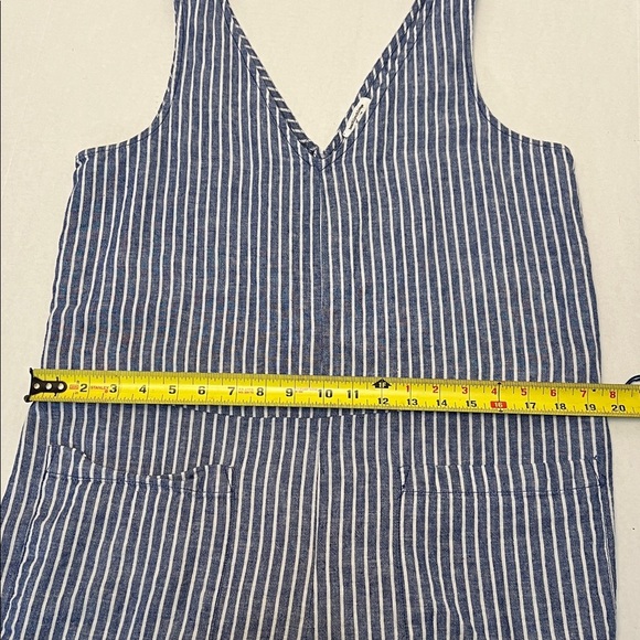 BEACH LUNCH LOUNGE LINEN BLUE & WHITE JUMPSUIT LARGE - Picture 10 of 16